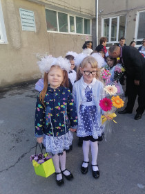 Полина идет в первый класс