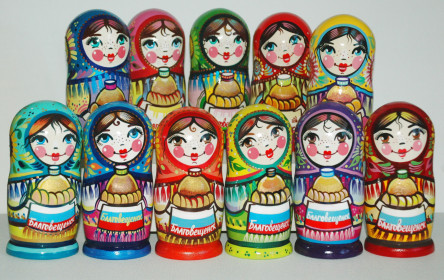 Сувенирные матрешки
