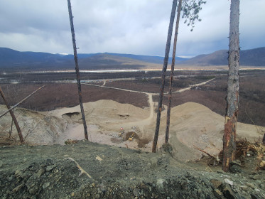 Карьер и рабочий городок