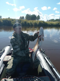 Улов, Река Томь