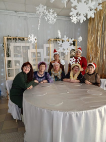 Народная творческая мастерская радости