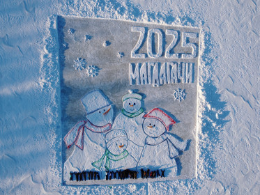 Семья магдагачинских снеговиков