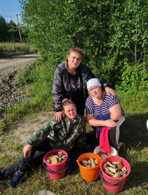 Три ведра и ведерко грибного трофея, п. Уруша