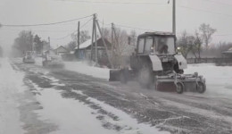 На уборку дорог от снега в Приамурье вышло почти 60 единиц техники и 70 рабочих