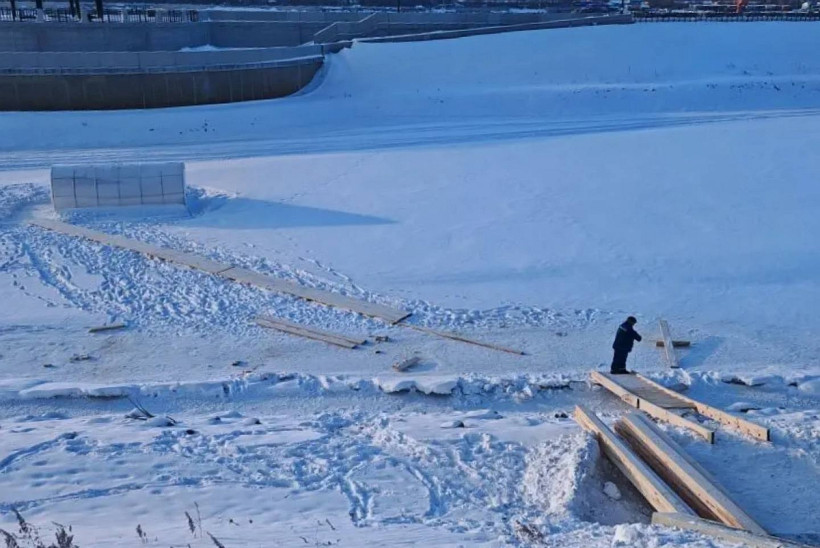 купель, прорубь