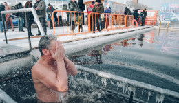 Стресс-тест для сердца: амурский врач о скрытых рисках купания в крещенской проруби