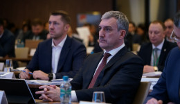 Василий Орлов на «январских слушаниях» предложил ввести субсидии на строительство ферм в ДФО