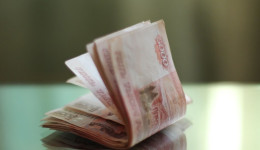 Желание быстро заработать привело студентку колледжа в Благовещенске на скамью подсудимых