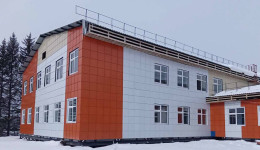 Новая школа в поселке Экимчан готова на 90 процентов