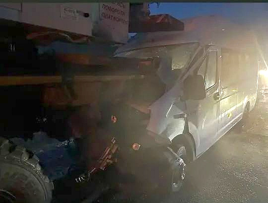 столкновение газели и автокрана под свободным