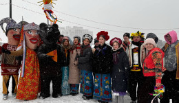 Более тысячи человек присоединились к «солнечному шествию» на Масленице в Благовещенске