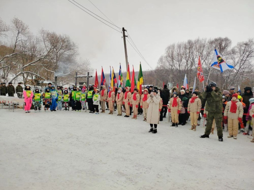 Лыжи лыжники первенство Благовещенска по горным лыжам и сноуборду памяти Героя России выпускника ДВОКУ старшего лейтенанта Андрея Ковтуна