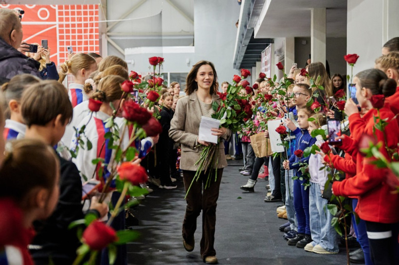 Фигуристка евгения медведева гагарин лед мастер-класс зимфестамур