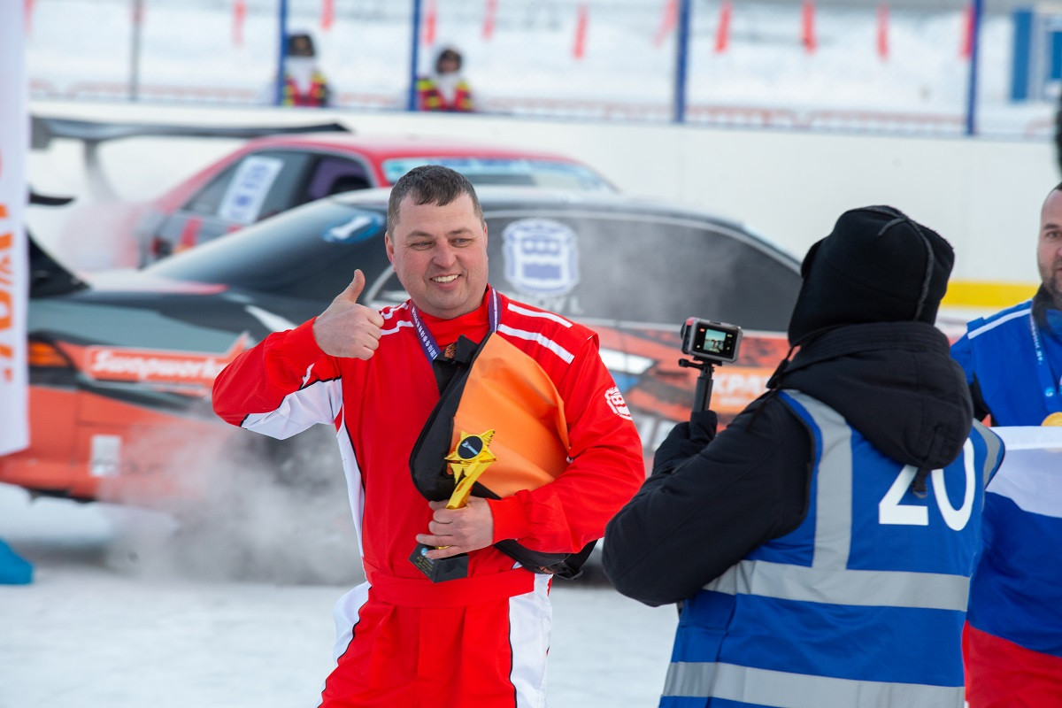 «Ваня, газуй!»: репортаж с ледового ралли «ЗимФестАмур», где наша бронза стала золотом