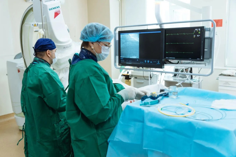 врачи хирурги медицина