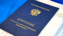 Выпускники Амурского медколледжа получили вторую специальность для работы на скорой и в операционной