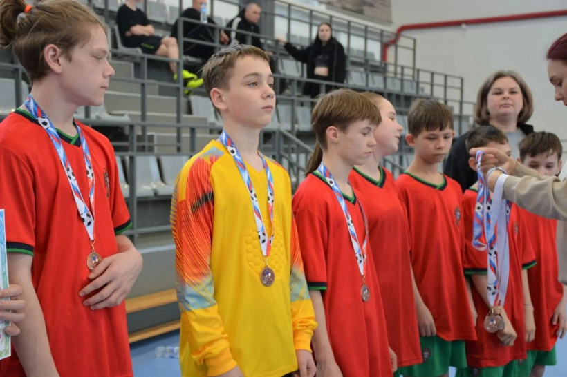 мини-футбол дети-сироты