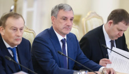 Беспилотные грузовики поедут через Амур, китайские блогеры прорекламируют российские товары: Василий Орлов выступил в МИД России