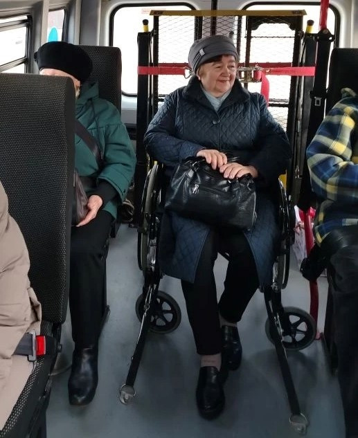 помощь старикам и инвалидам