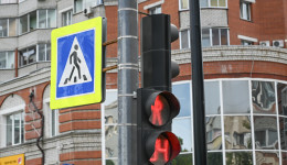 Пешеходов вперед: светофоры на 25 благовещенских перекрестках настроят на бесконфликтный режим
