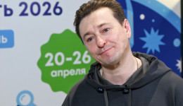 «Детям нужны смыслы»: Сергей Безруков — о том, что волнует подростков и зачем каждой школе театр