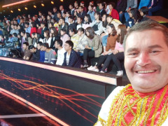 китайский видеоблогер Дун Дэшэн (Дядя Петя)