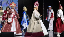 Подиум для Триумфальной арки: как дизайнер воплотила в коллекции образы памятников архитектуры и рек Благовещенска