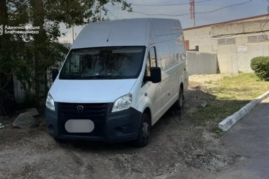 автохамы парковка на газонах