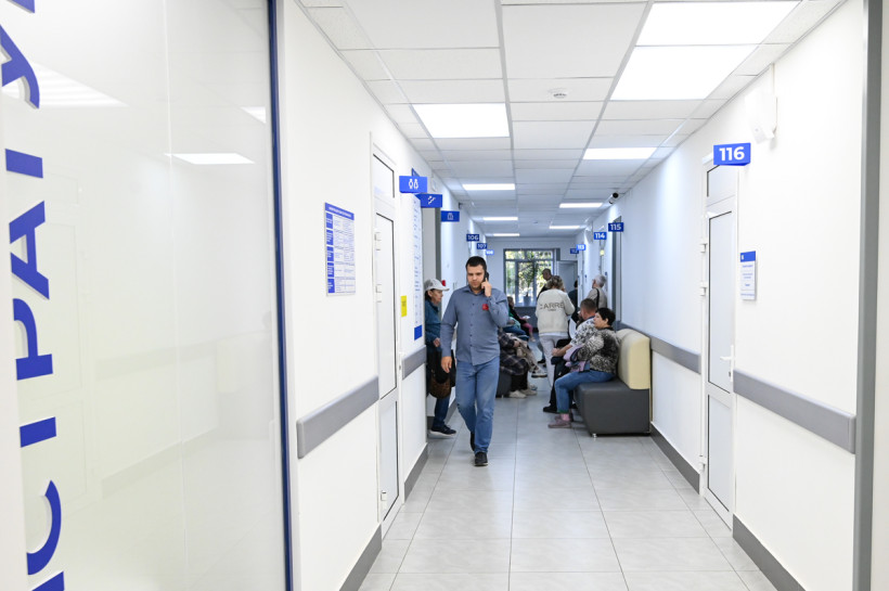 медицина поликлиника регистратура больница пациенты запись к врачу