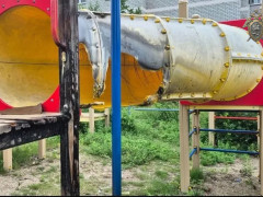 детская площадка ребенок упал травма горка
