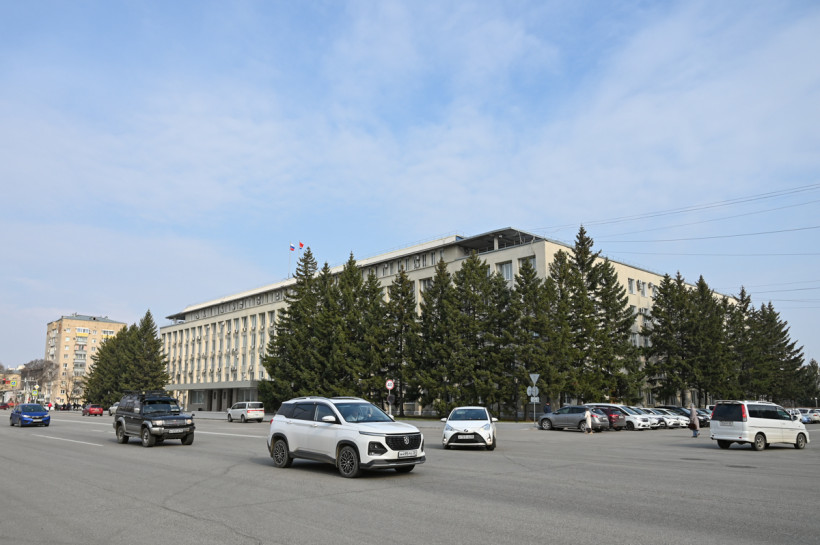 здание правительства Амурской области