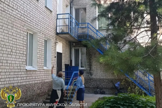 детский сад выпал из окна