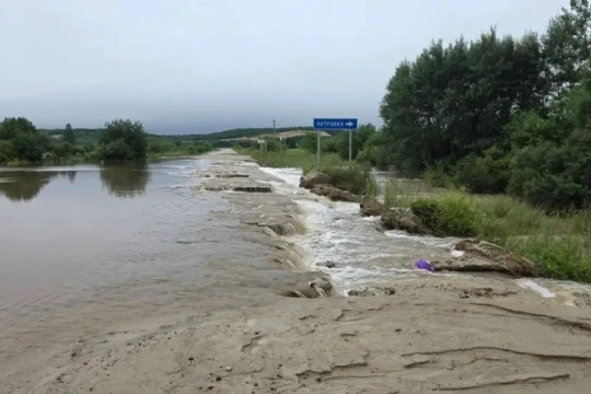 размыло дорогу Белогорск — Серышево — Широкий Лог Серышевский округ паводок выход воды гидрологическая обстановка