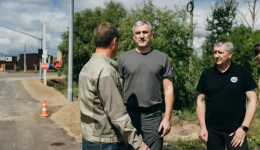 Бизнесмены поучаствуют в дорожной кампании: губернатор Василий Орлов проверил ремонты на трассах Благовещенска