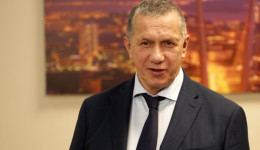 Единство 11 регионов: полпред Юрий Трутнев пригласил гостей ВЭФ на «Улицу Дальнего Востока»