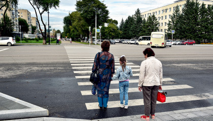пешеходный переход зебра пешеход семья ребенок пдд