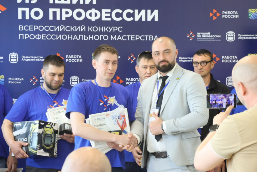 Артем Изнаиров