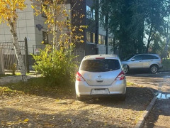 автохамы парковка на газонах