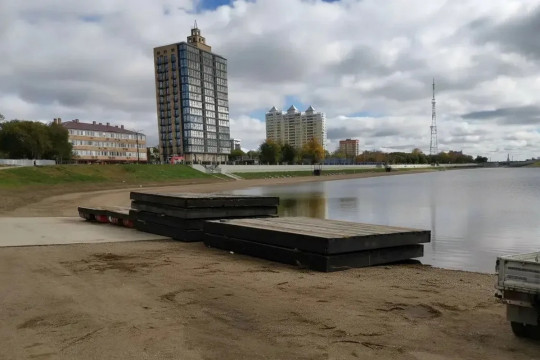 понтонный бассейн
