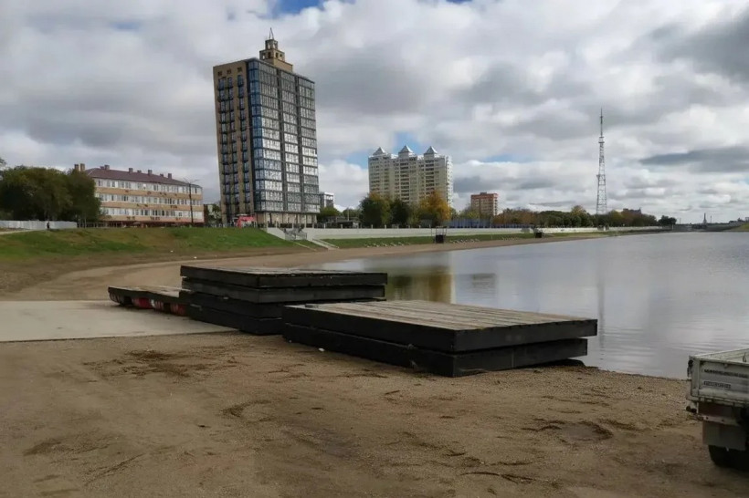 понтонный бассейн