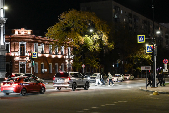 благовещенск улица ленина автомобили пешеходы пешеходный переход