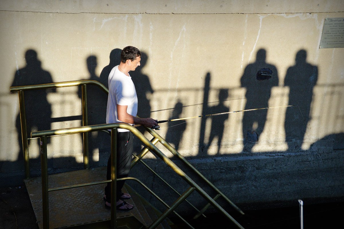 «Подсмотрели»: испанские танцы, зрители на рыбалке и прыжки в воду