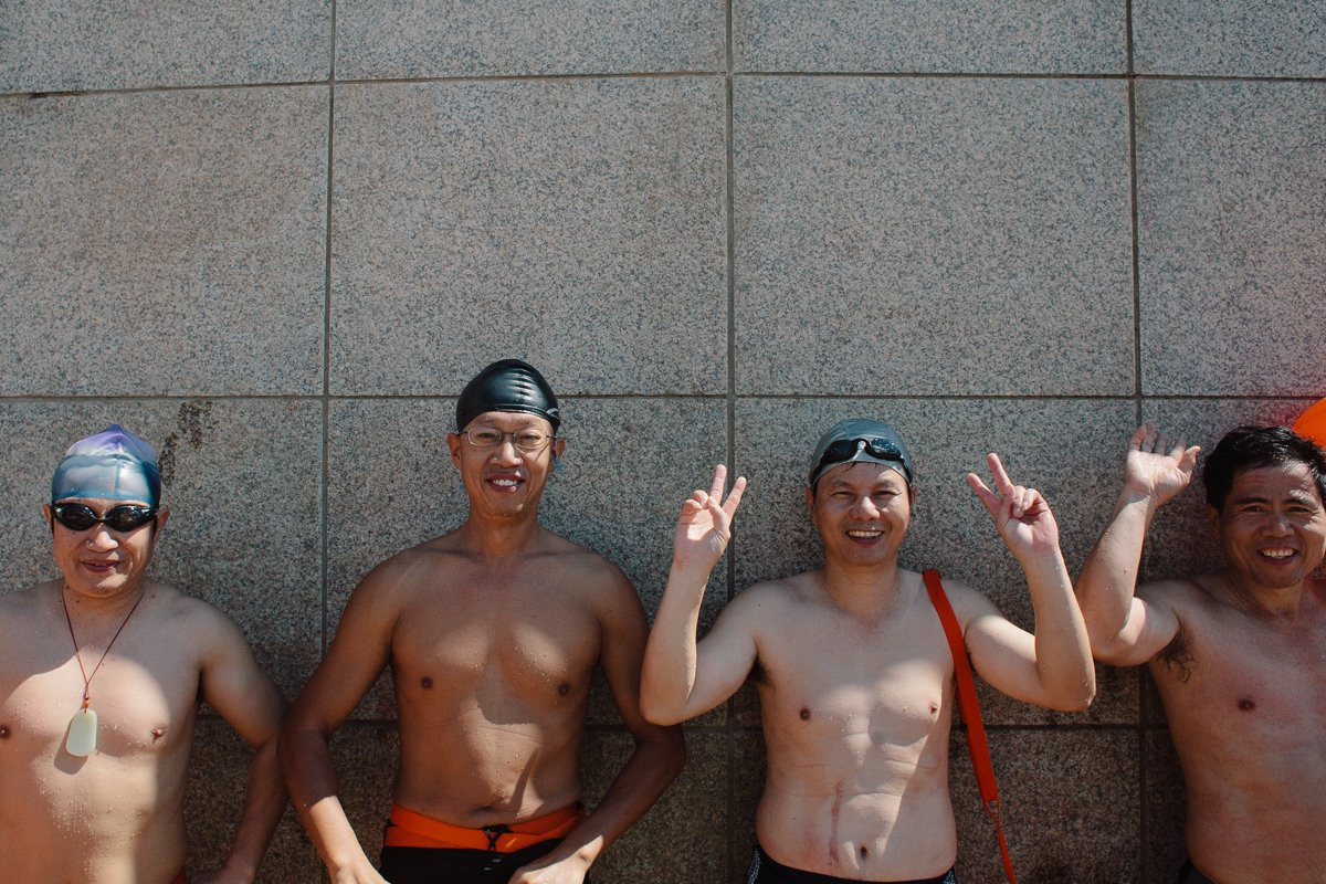 170 спортсменов пересекли российско-китайскую границу по Амуру. Фоторепортаж