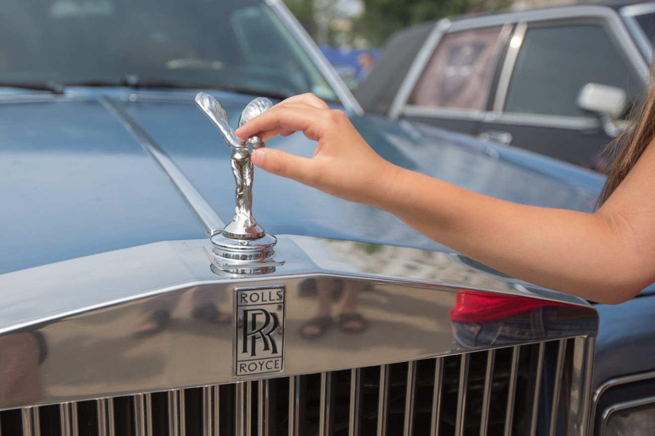 Самые яркие и громкие автомобили в Благовещенске собрались на ОКЦ. Фоторепортаж
