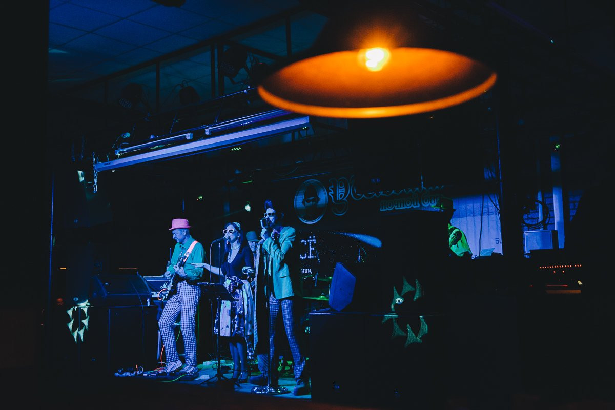 Приморские рок-н-ролльщики в амурской столице перепели «Браво». Фоторепортаж