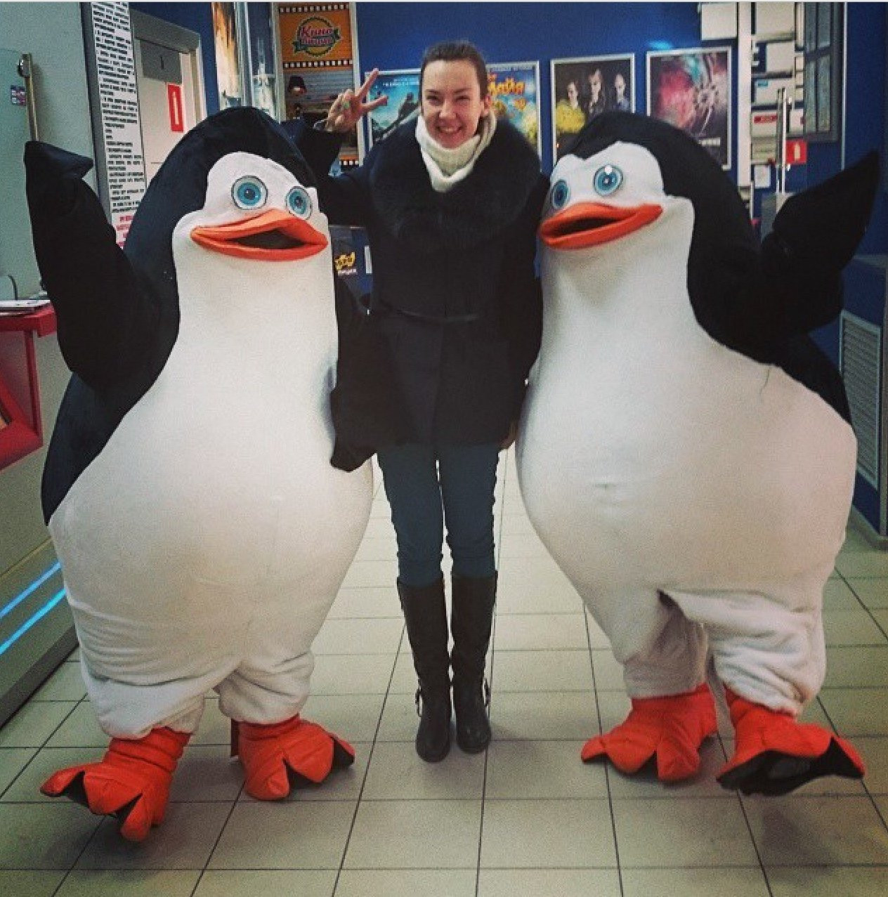 Инстаобзор АП: белочка на шишках, «Профи», ДТП, газетный раритет и снеговик-рокер