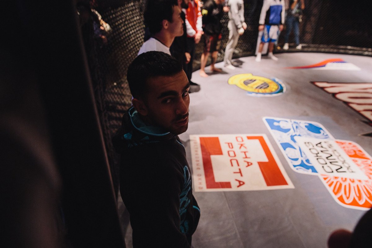 «Вызов Амура-7» загнал в клетку лучших бойцов по панкратиону. Фоторепортаж