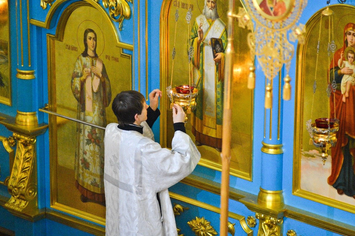 Благовещенск встретил Рождество. Фоторепортаж из кафедрального собора