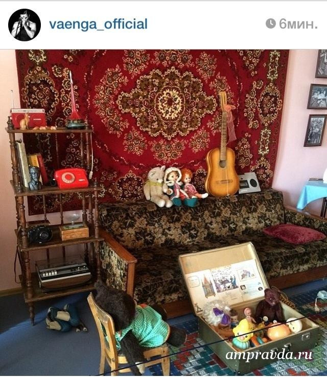 Елена Ваенга в Благовещенске сфотографировала изюбря и «Амурскую правду». Фоторепортаж