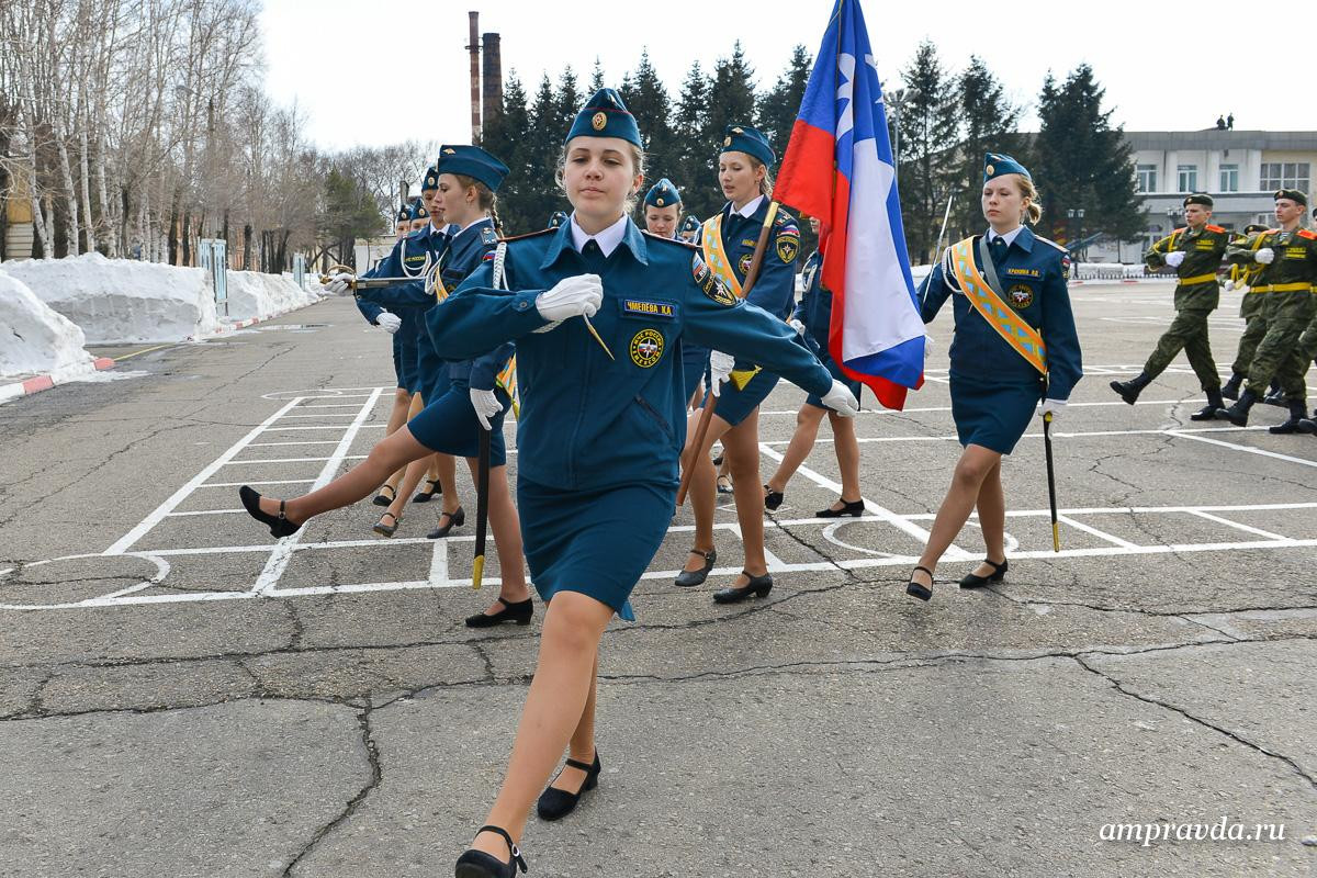 Амурские кадеты промаршируют на Поклонной горе (24 фото)